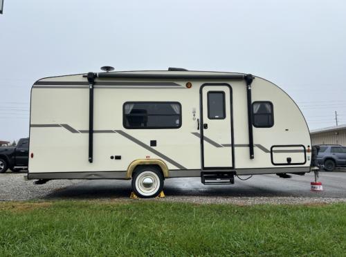 2018 Gulf Stream Vista Cruiser 19RBS